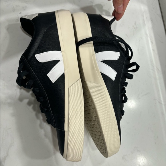 VEJA
Campo Leather Sneakers Unisex 8 men 10 women - Picture 4 of 11